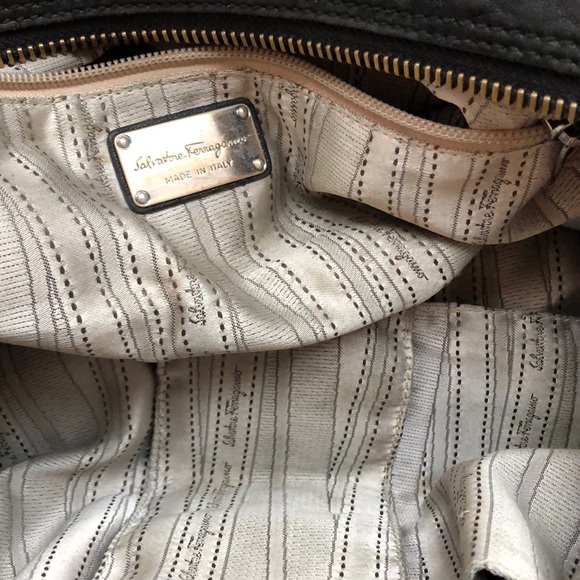 Salvatore Ferragamo should bag - Picture 8 of 8
